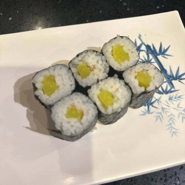 Oshinko Roll.